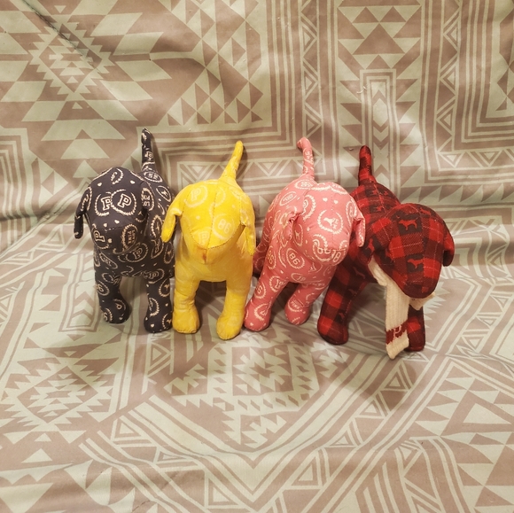 4 Victoria's Secret/Pink Dogs - Picture 3 of 5